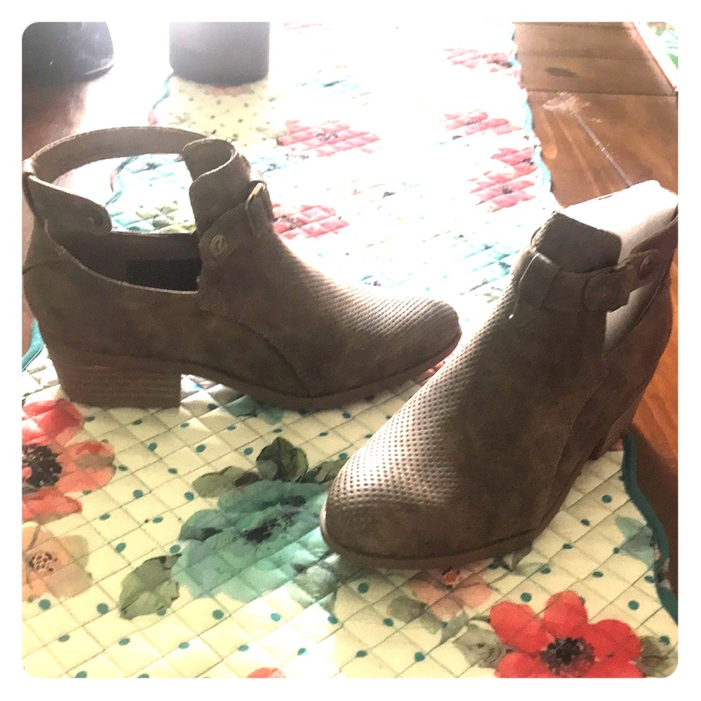 Super Cute and Never Worn!